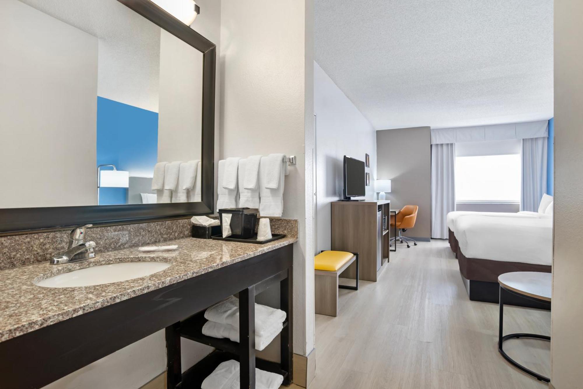 Comfort Inn & Suites Crystal Inn Sportsplex Gulfport Dış mekan fotoğraf